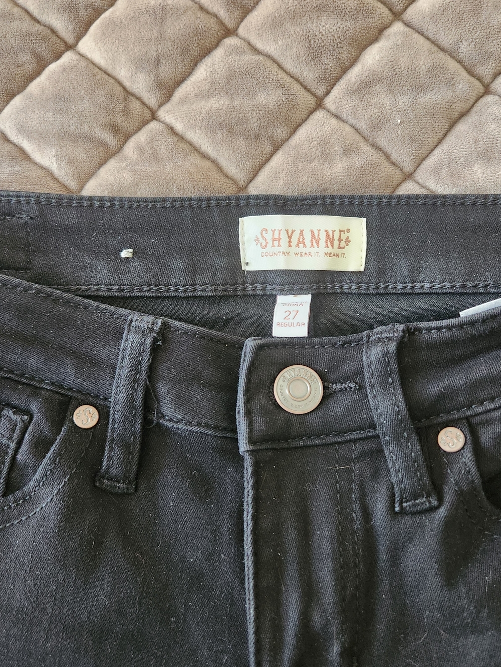Shyanne Black Flare Jeans with Classic Five-Pocket Cut - Picture 5 of 6